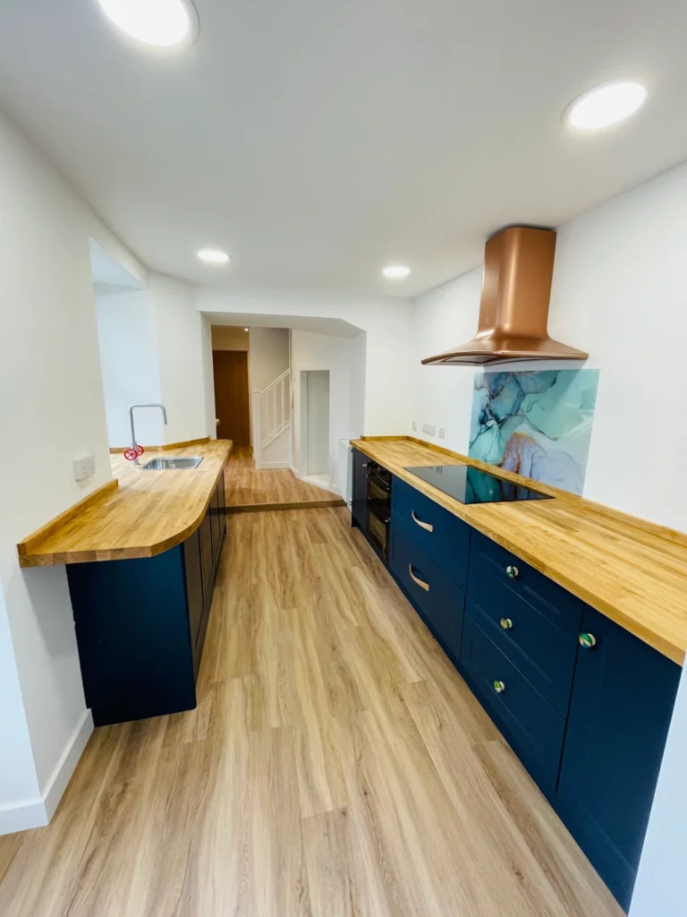 Kitchen by MD Woodwork Needs Carpentry & Construction in Cornwall